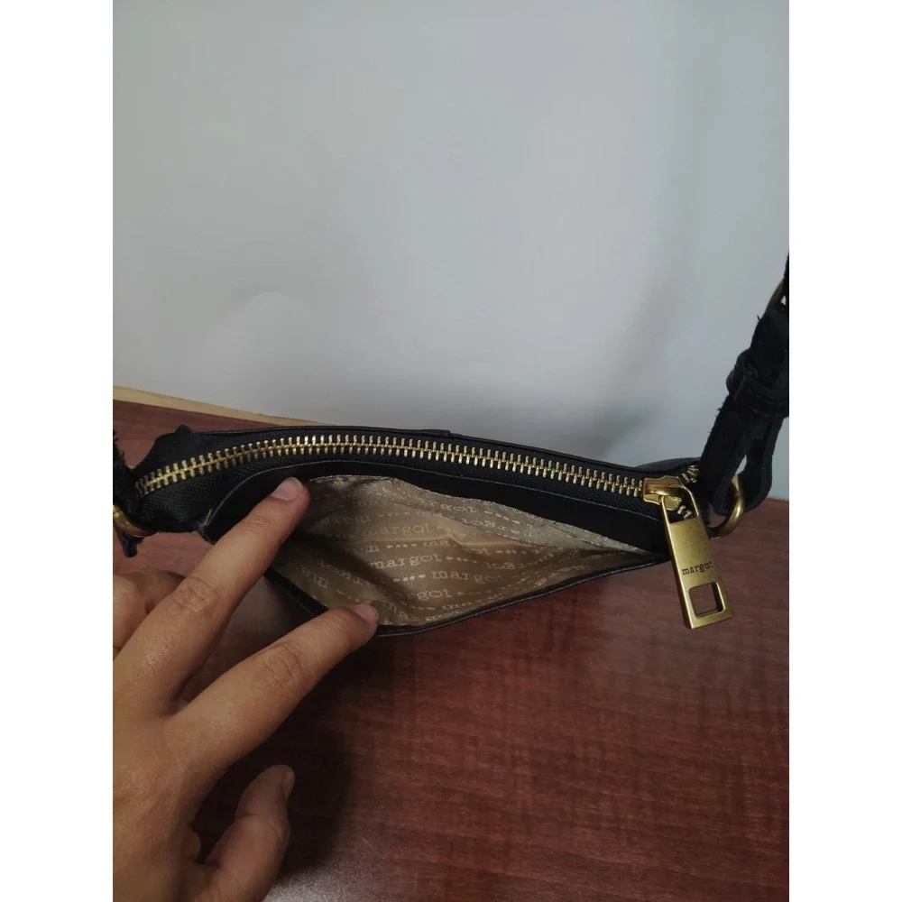 Margot Aiden Wallet On The String Black Leather Crossbody Phone Card Holder